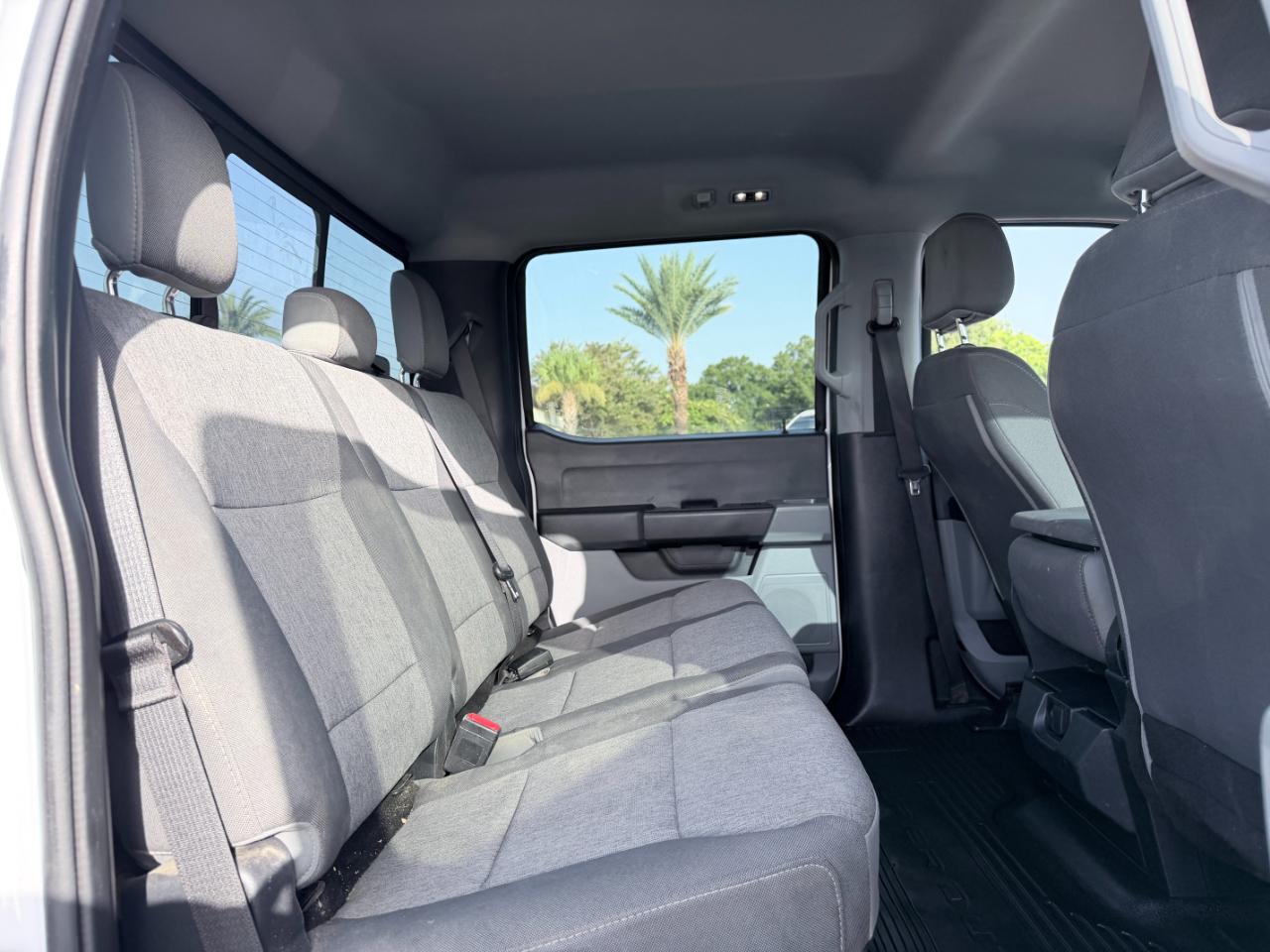 Ford Super Duty F-350 DRW XL 4WD Crew Cab 8' Box 2024