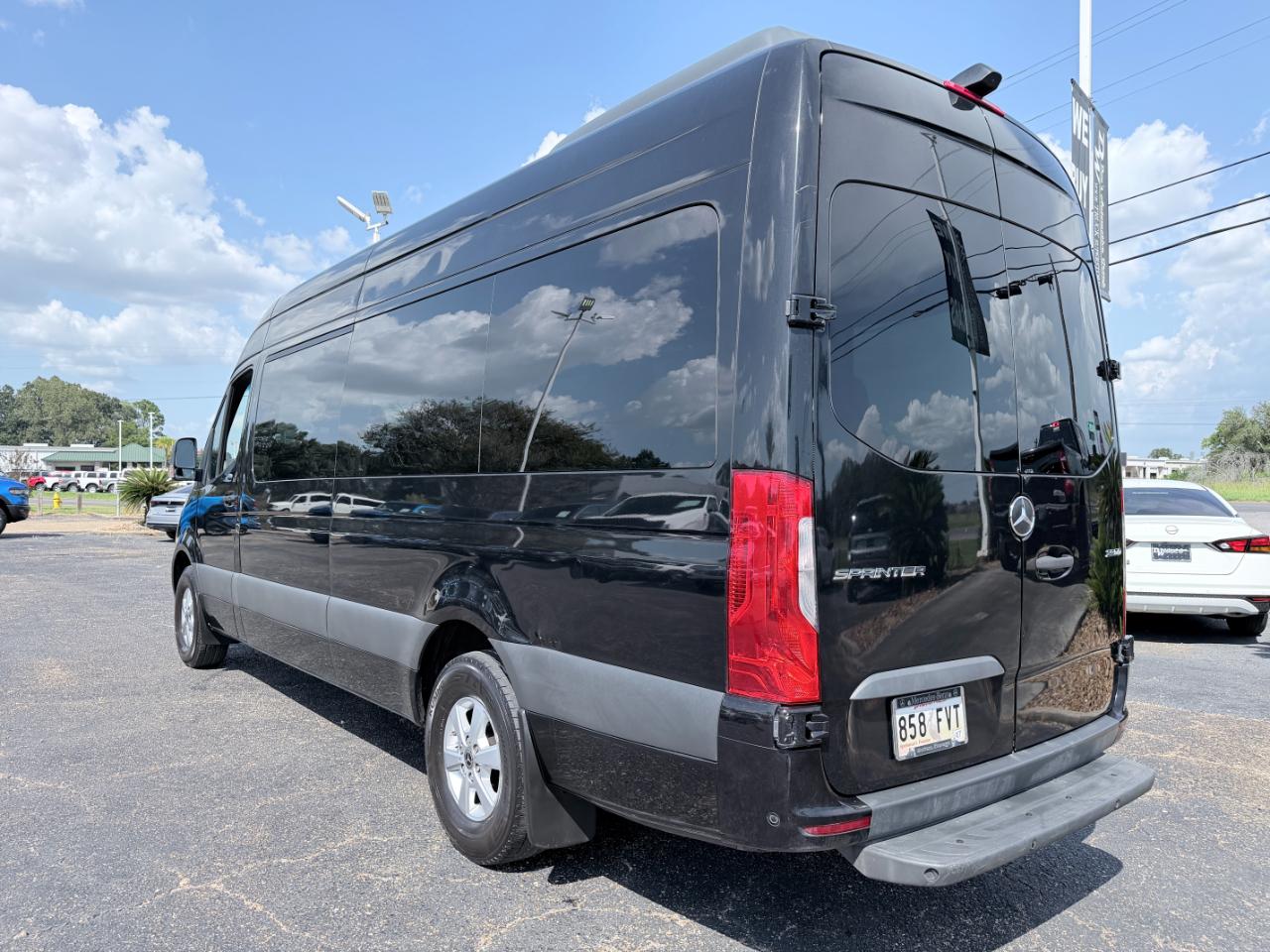 Mercedes-Benz Sprinter Passenger Van 2500 High Roof I4 Diesel HO 170" RWD 2023