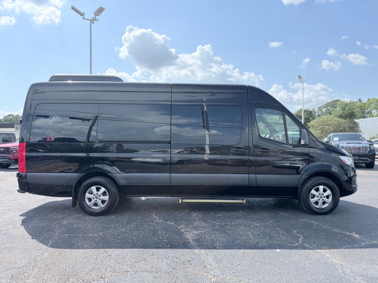 Mercedes-Benz Sprinter Passenger Van 2500 High Roof I4 Diesel HO 170" RWD 2023