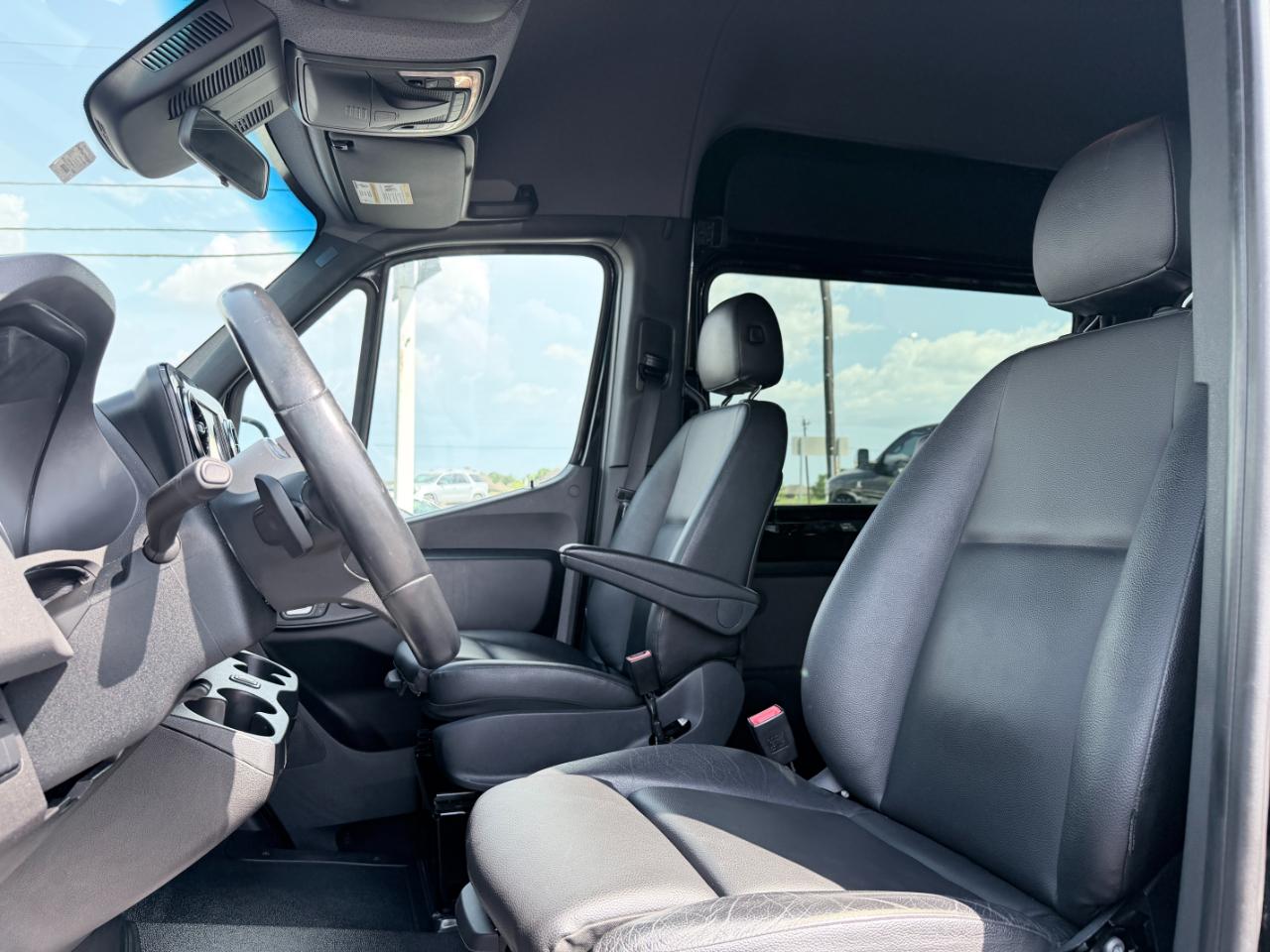 Mercedes-Benz Sprinter Passenger Van 2500 High Roof I4 Diesel HO 170" RWD 2023
