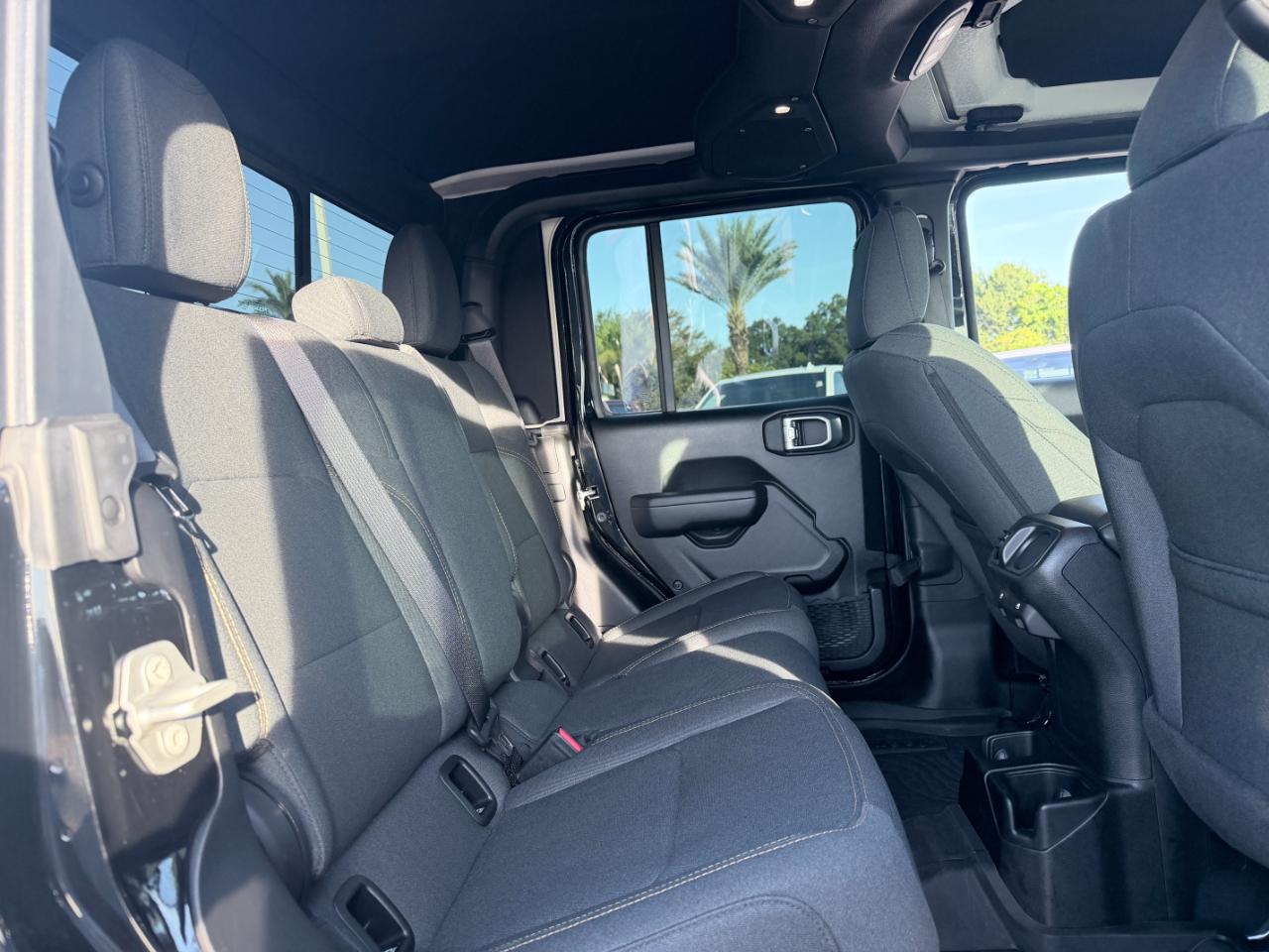 Jeep Gladiator Sport S 4x4 2024