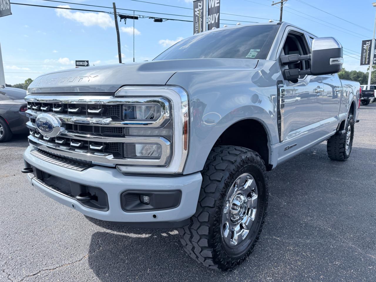 Ford Super Duty F-250 SRW Lariat 4WD Crew Cab 8' Box 2025