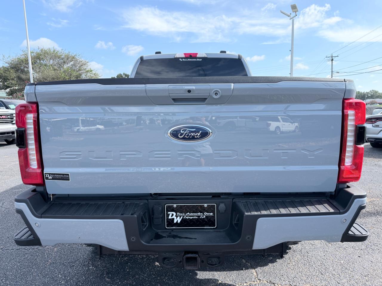 Ford Super Duty F-250 SRW Lariat 4WD Crew Cab 8' Box 2025