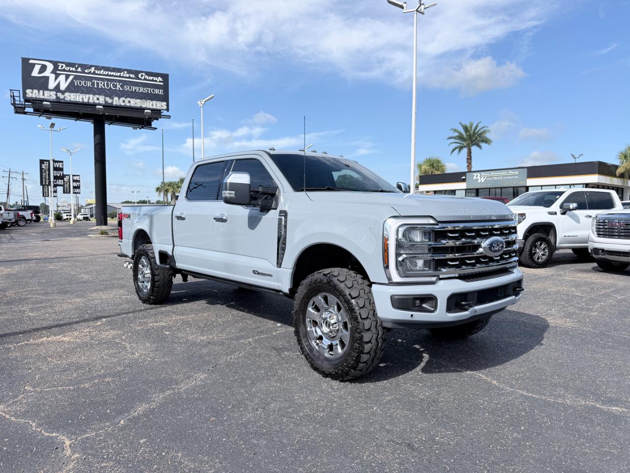 Ford Super Duty F-250 SRW Lariat 4WD Crew Cab 8' Box 2025