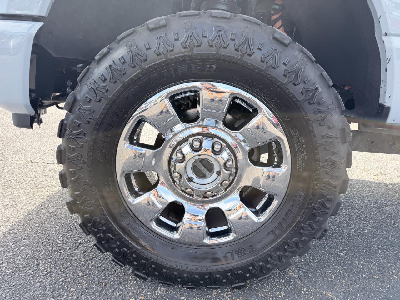Ford Super Duty F-250 SRW Lariat 4WD Crew Cab 8' Box 2025