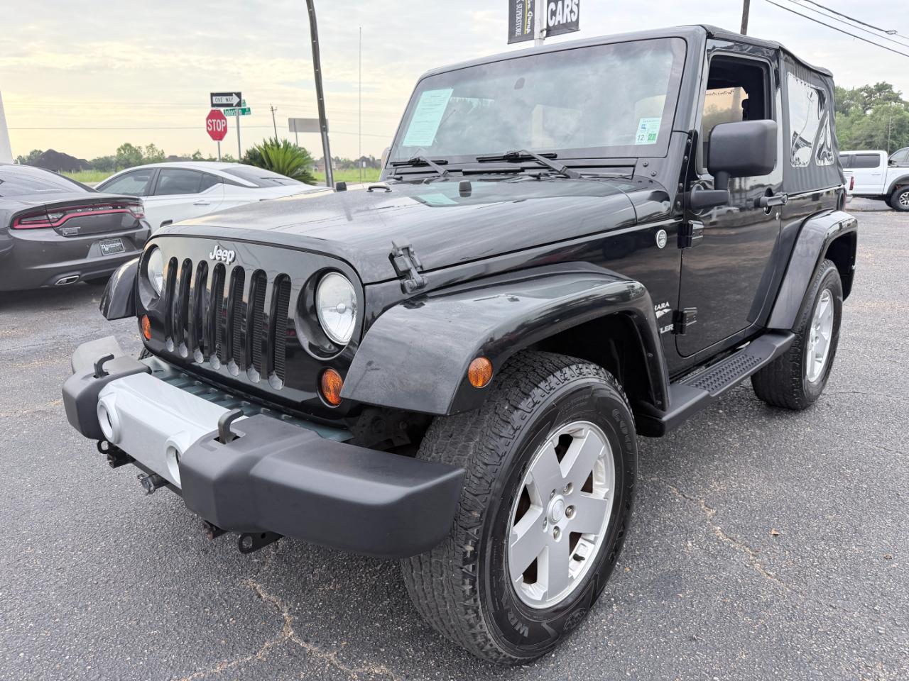 Jeep Wrangler 4WD 2dr Sahara 2010