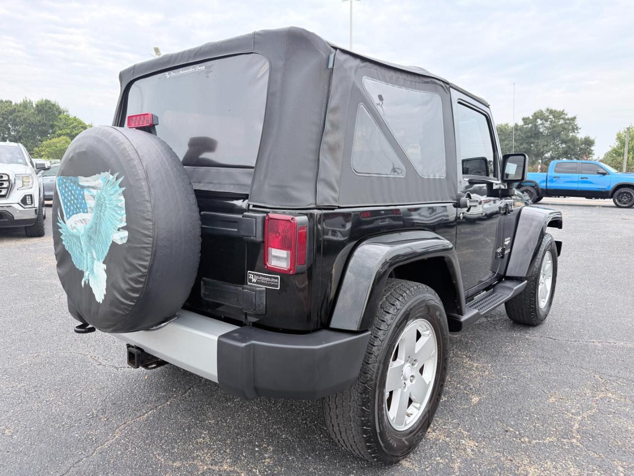 Jeep Wrangler 4WD 2dr Sahara 2010