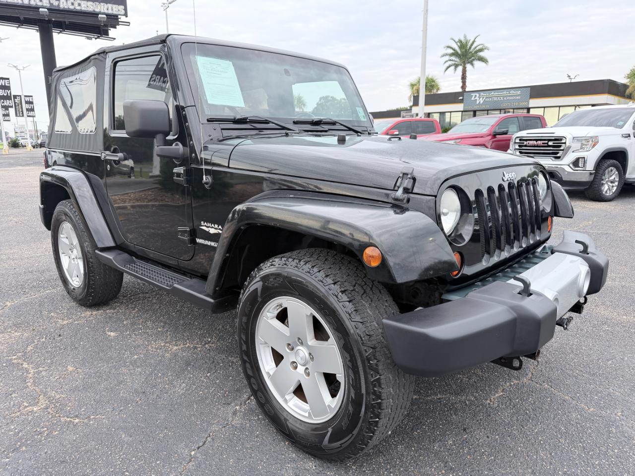Jeep Wrangler 4WD 2dr Sahara 2010