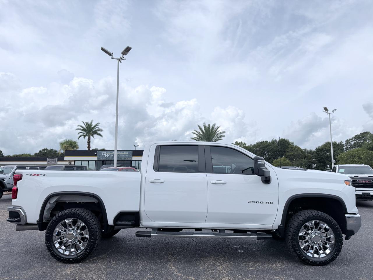 Chevrolet Silverado 2500HD 4WD Crew Cab 159" LT 2025
