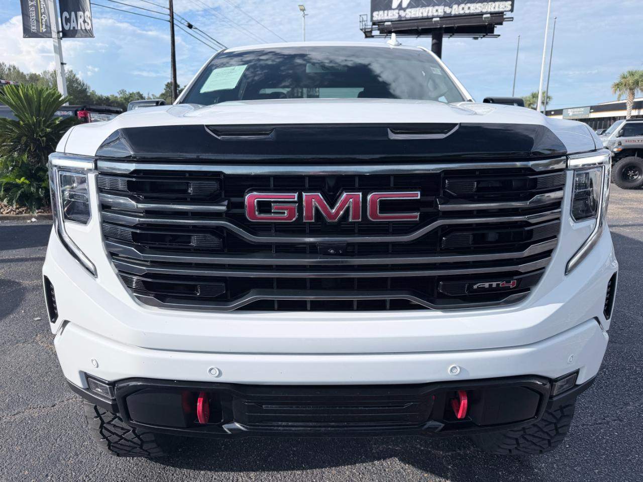 GMC Sierra 1500 4WD Crew Cab 147" AT4 2025