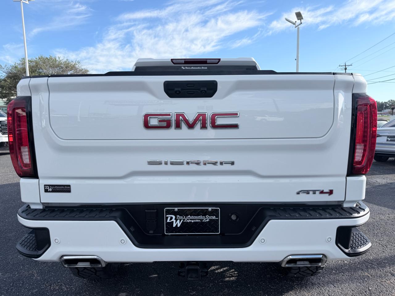 GMC Sierra 1500 4WD Crew Cab 147" AT4 2025