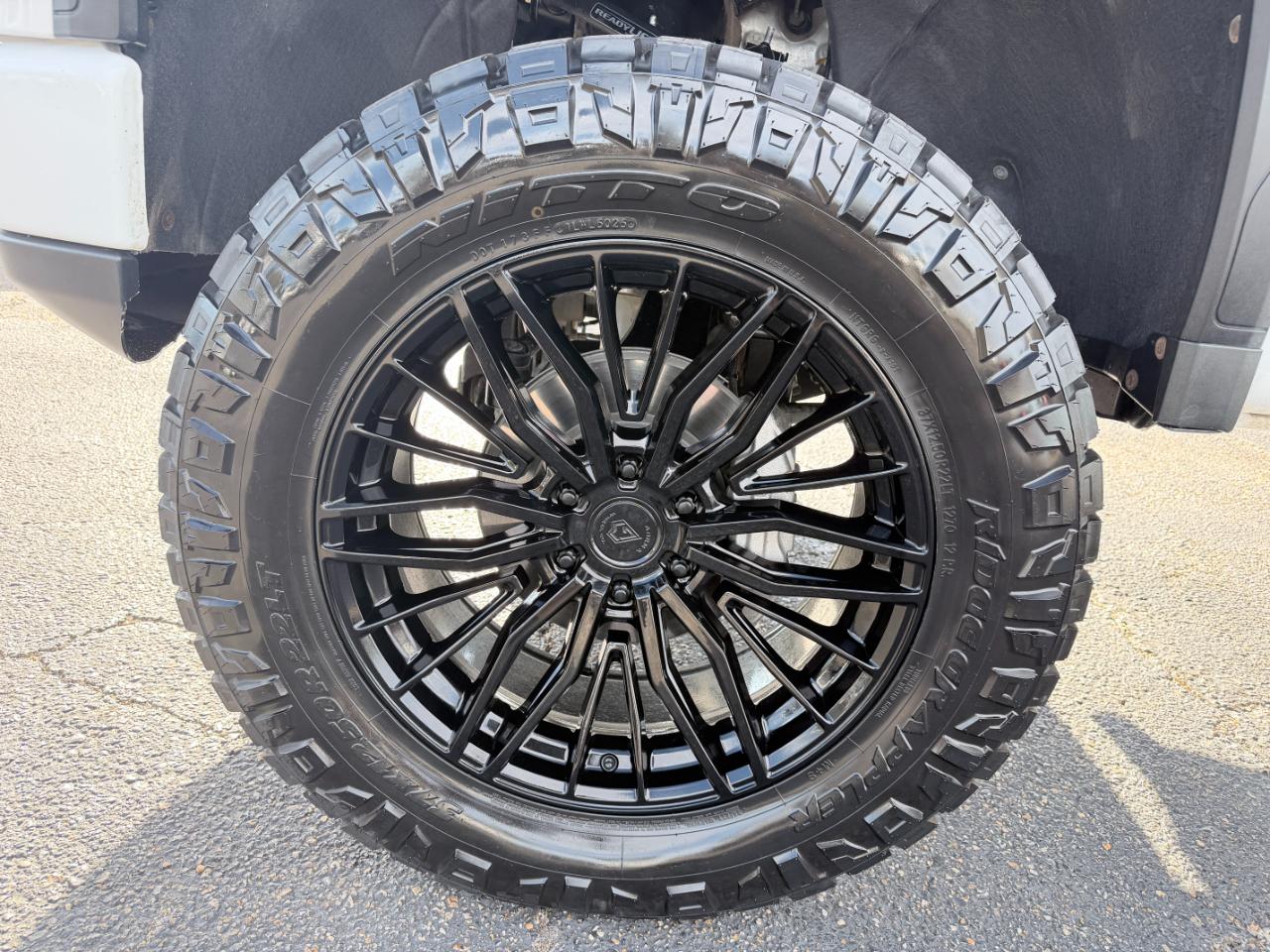 GMC Sierra 1500 4WD Crew Cab 147" AT4 2025