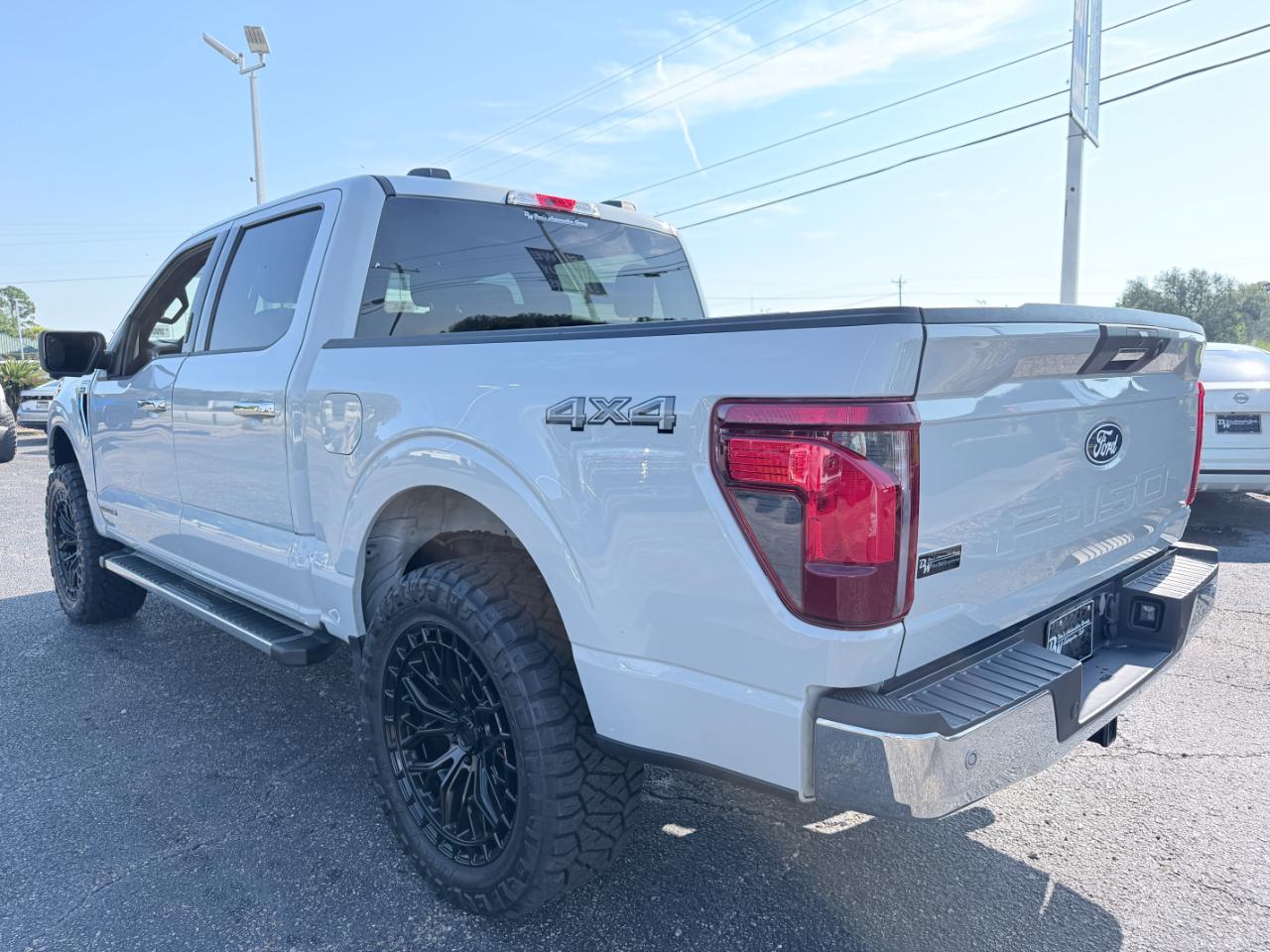 Ford F-150 XLT 4WD SuperCrew 5.5' Box 2024