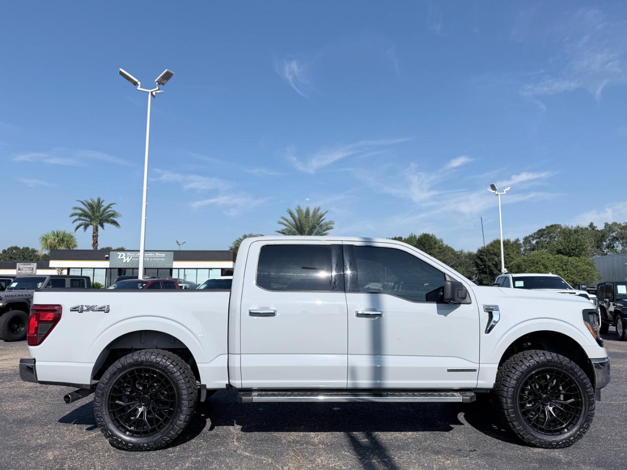 Ford F-150 XLT 4WD SuperCrew 5.5' Box 2024
