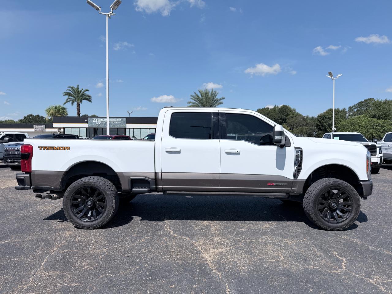 Ford Super Duty F-250 SRW King Ranch 4WD Crew Cab 8' Box 2023