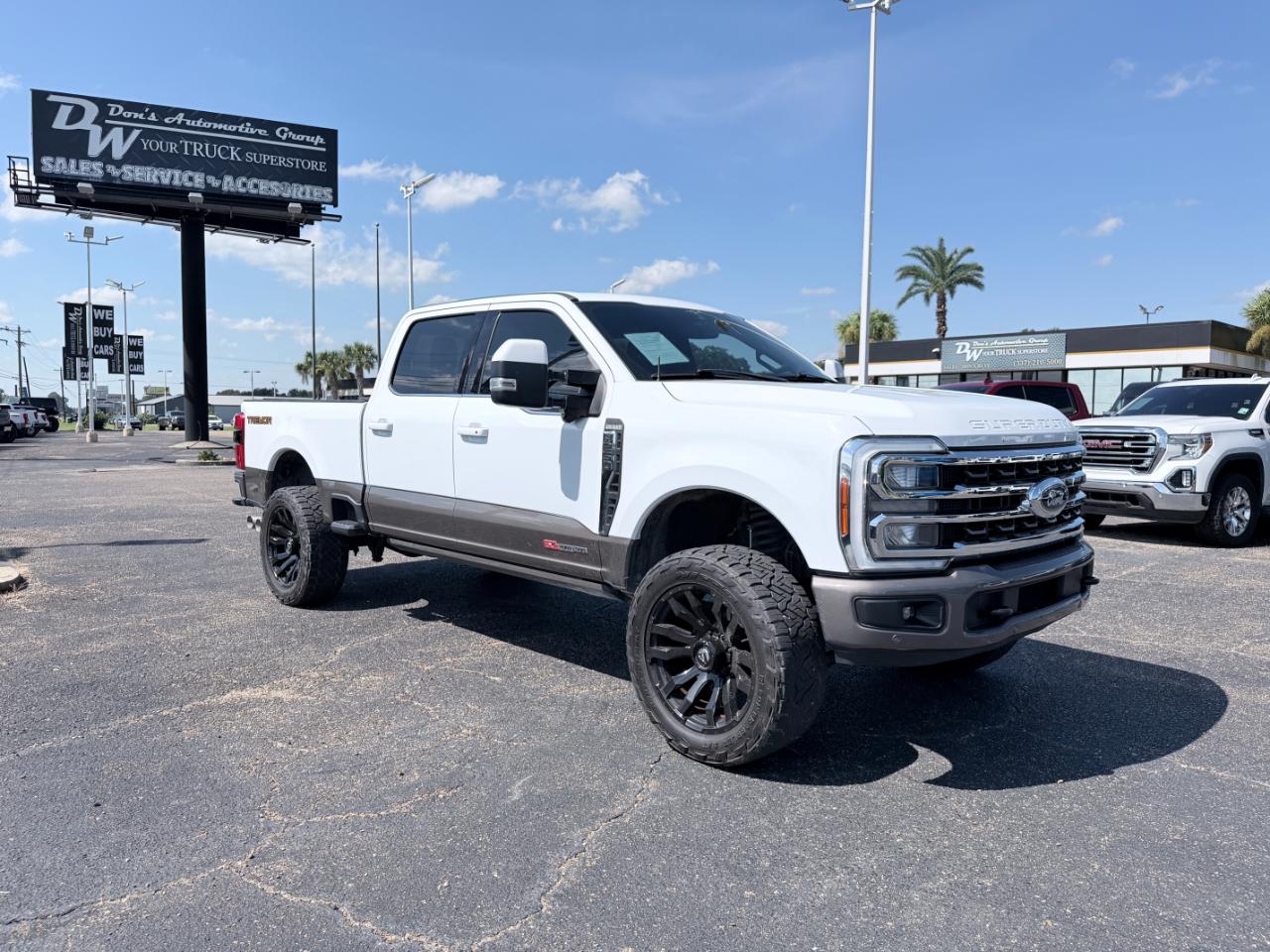 Ford Super Duty F-250 SRW King Ranch 4WD Crew Cab 8' Box 2023