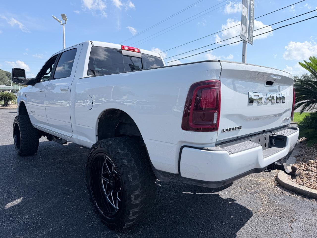 RAM 2500 Laramie 4x4 Crew Cab 6'4" Box 2026