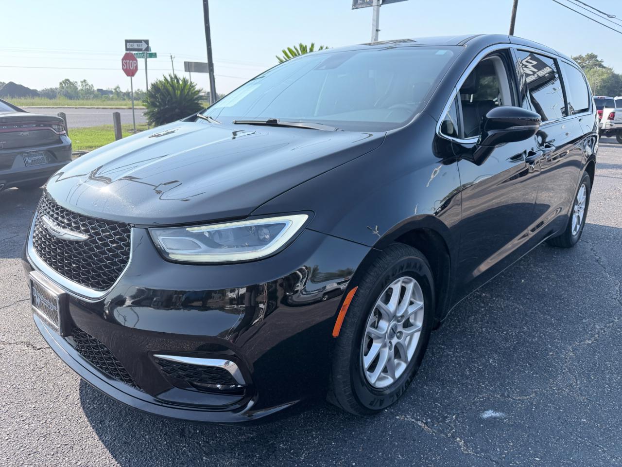 Chrysler Pacifica Touring L FWD 2024