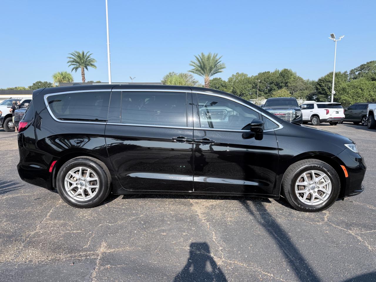 Chrysler Pacifica Touring L FWD 2024
