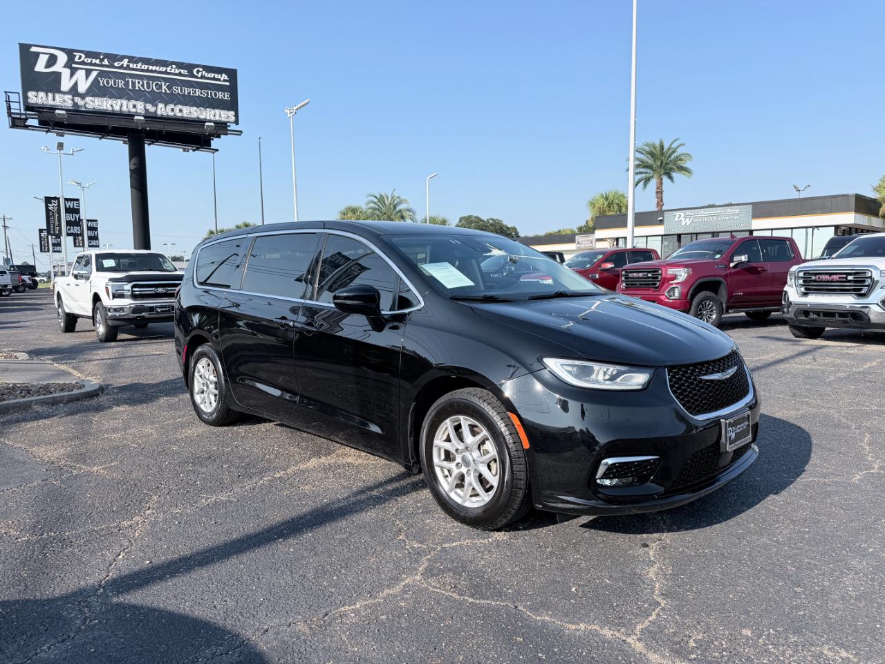 Chrysler Pacifica Touring L FWD 2024