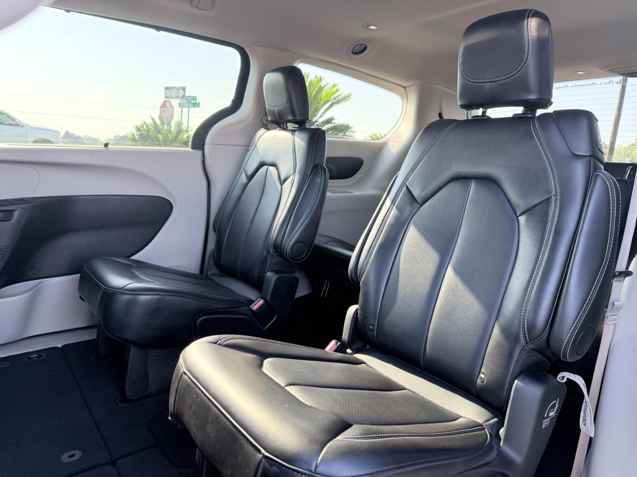 Chrysler Pacifica Touring L FWD 2024