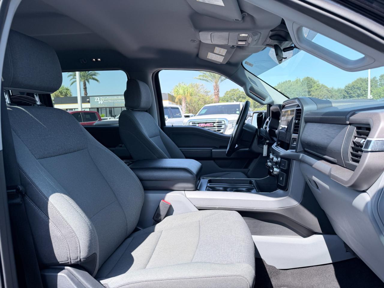Ford F-150 XLT 2WD SuperCrew 5.5' Box 2025