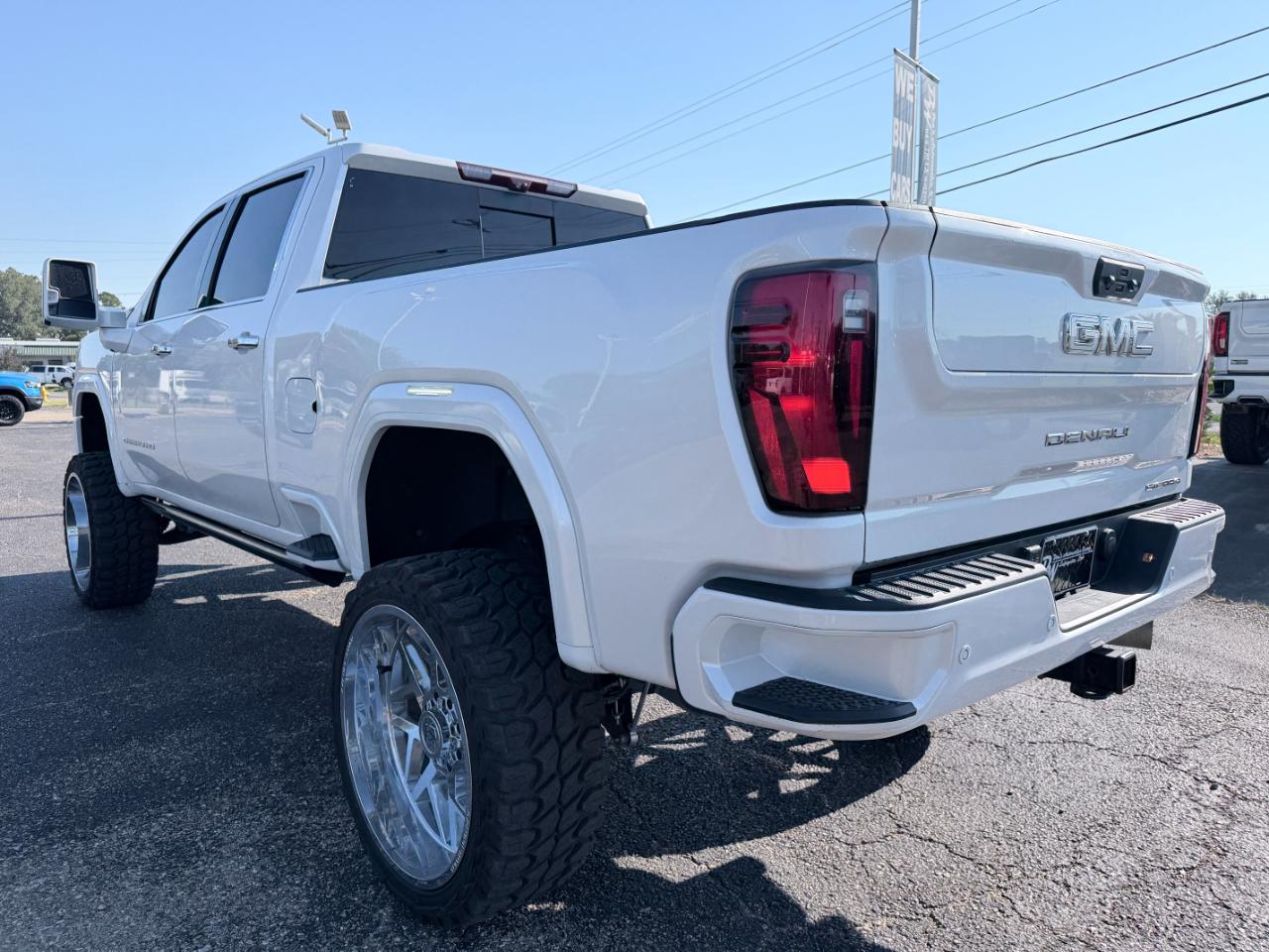 GMC Sierra 2500HD 4WD Crew Cab 159" Denali 2024