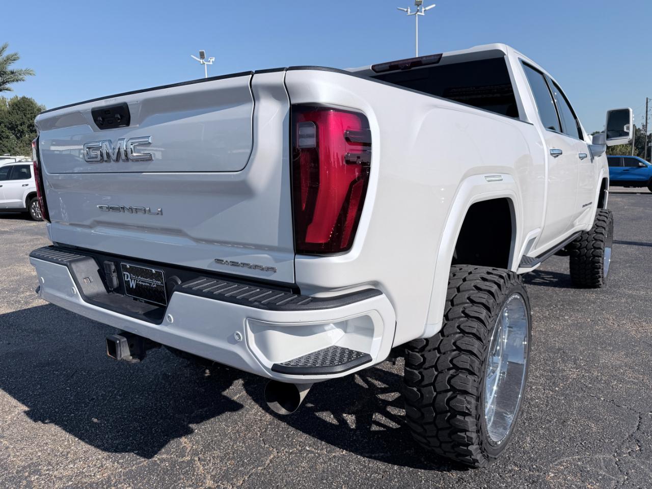 GMC Sierra 2500HD 4WD Crew Cab 159" Denali 2024