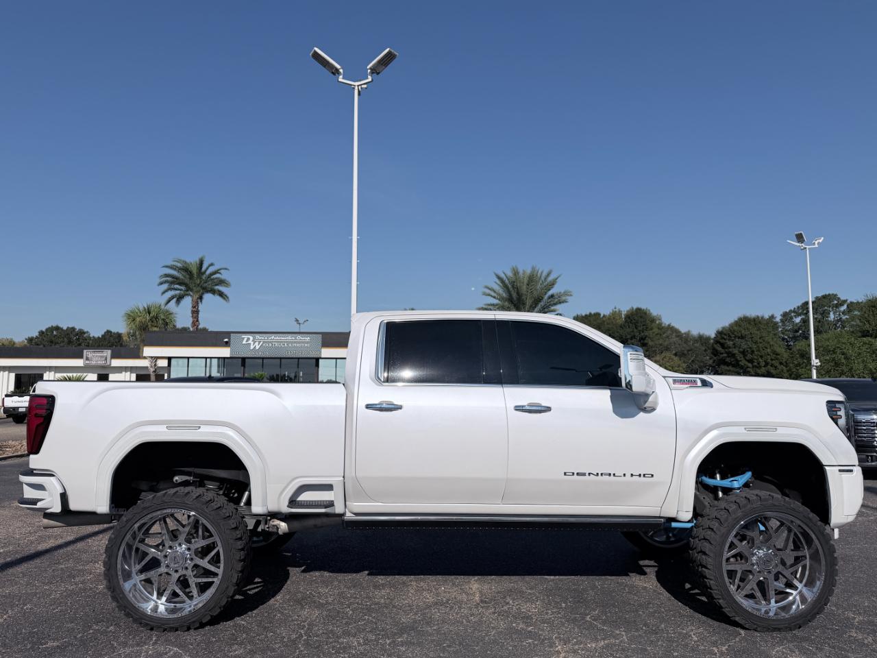 GMC Sierra 2500HD 4WD Crew Cab 159" Denali 2024