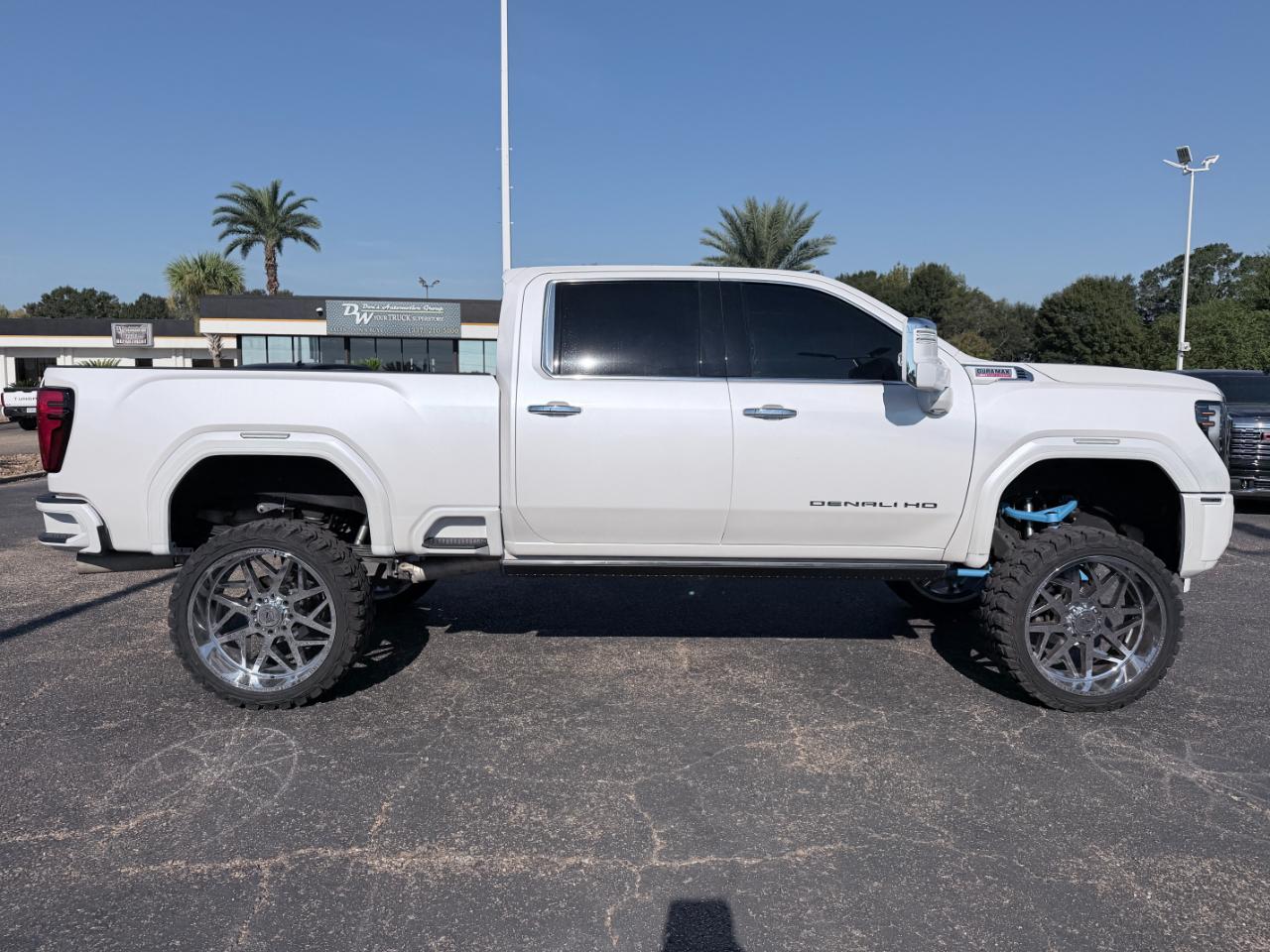 GMC Sierra 2500HD 4WD Crew Cab 159" Denali 2024
