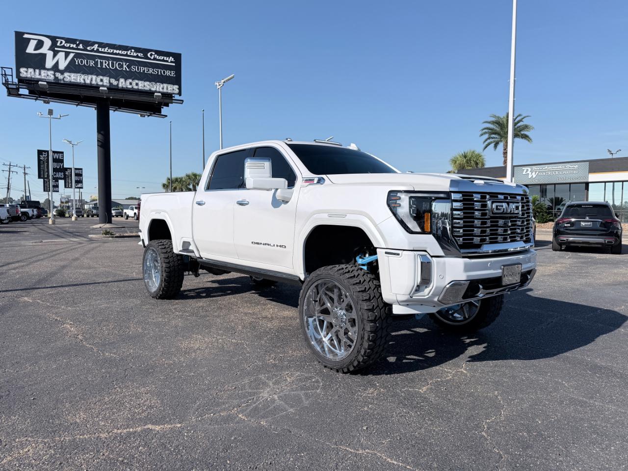 GMC Sierra 2500HD 4WD Crew Cab 159" Denali 2024