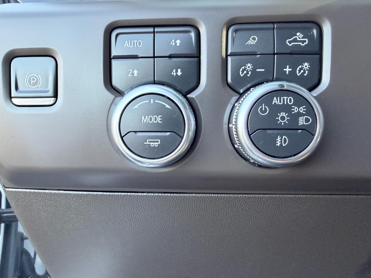 GMC Sierra 2500HD 4WD Crew Cab 159" Denali 2024