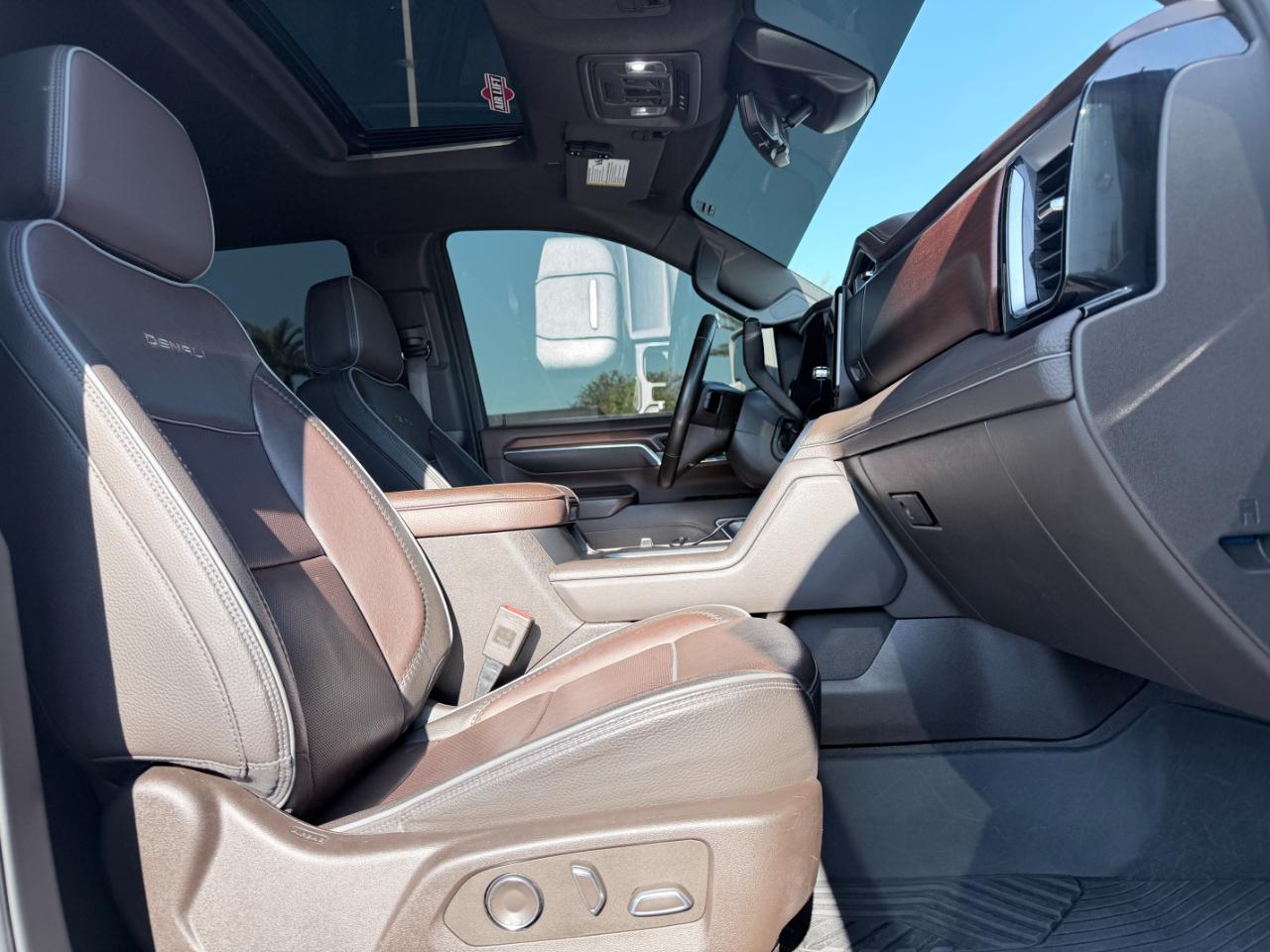 GMC Sierra 2500HD 4WD Crew Cab 159" Denali 2024