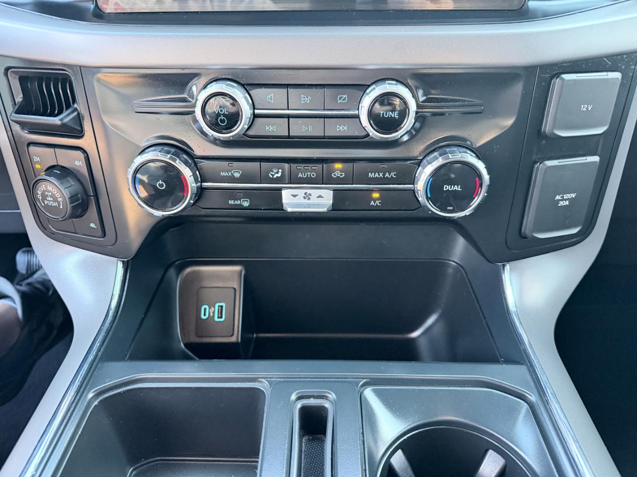 Ford F-150 XLT 4WD SuperCrew 5.5' Box 2024