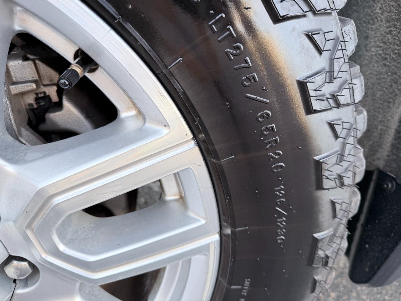 GMC Sierra 2500HD 4WD Crew Cab 159" SLT 2023