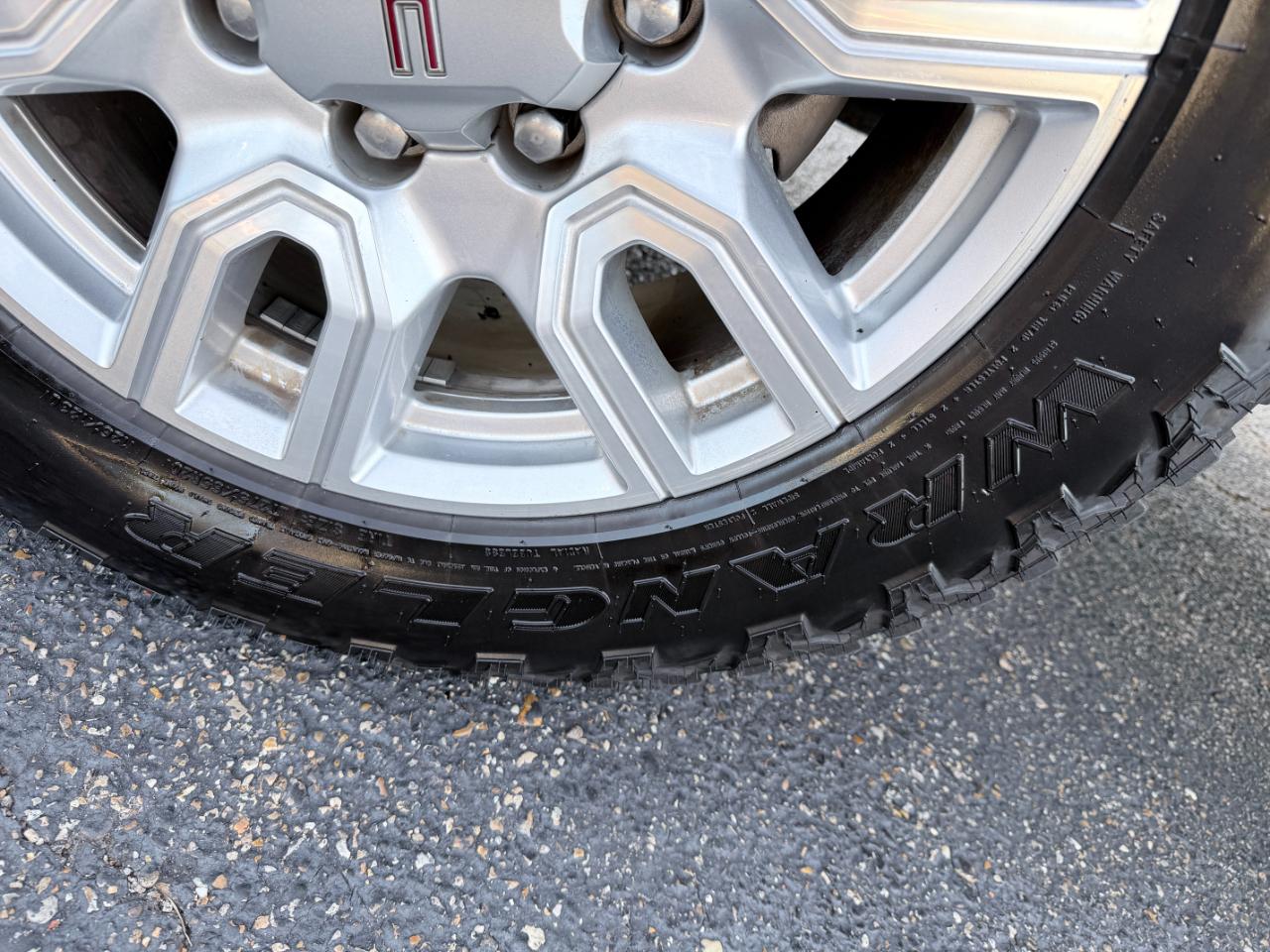 GMC Sierra 2500HD 4WD Crew Cab 159" SLT 2023
