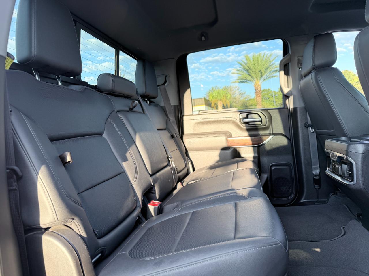 GMC Sierra 2500HD 4WD Crew Cab 159" SLT 2023
