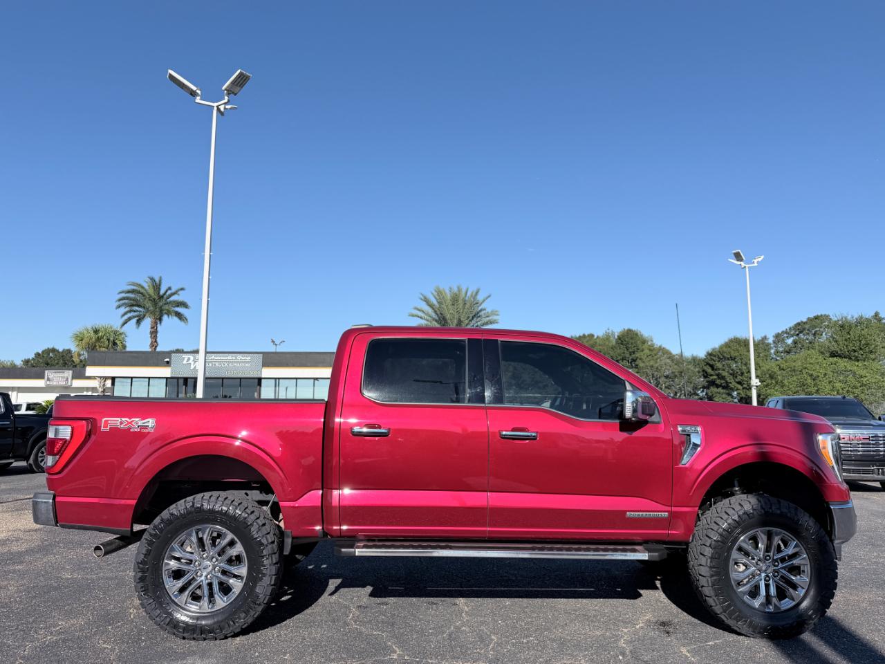Ford F-150 Lariat 4WD SuperCrew 5.5' Box 2023