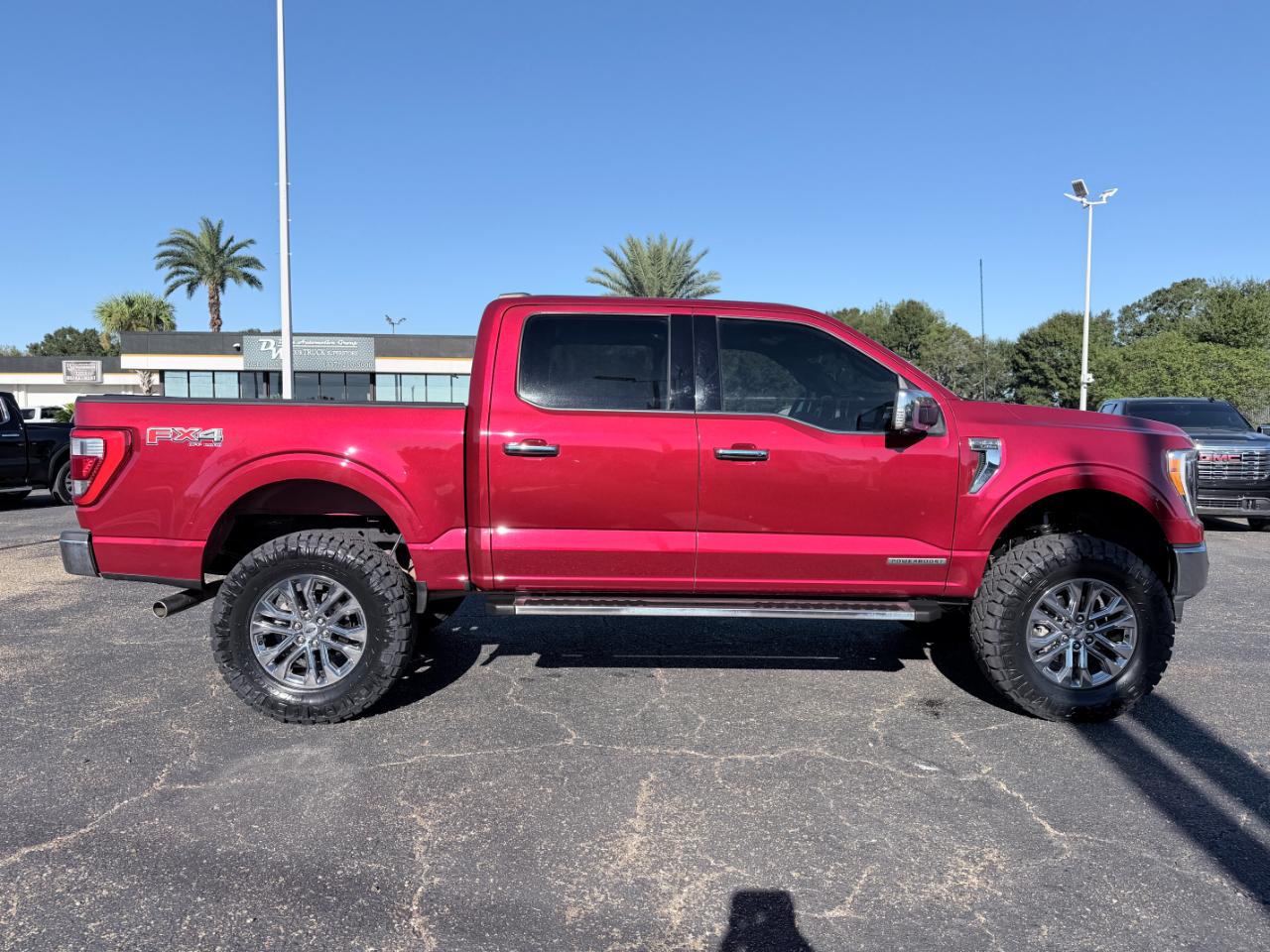 Ford F-150 Lariat 4WD SuperCrew 5.5' Box 2023