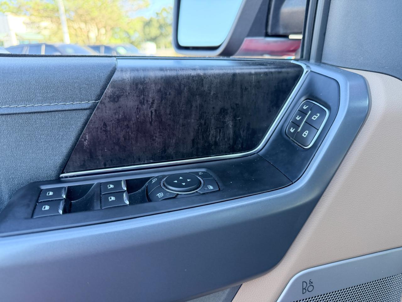Ford F-150 Lariat 4WD SuperCrew 5.5' Box 2023