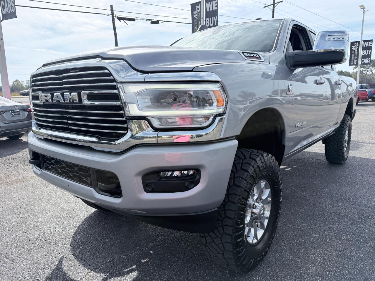 RAM 2500 Laramie 4x4 Crew Cab 6'4" Box 2024