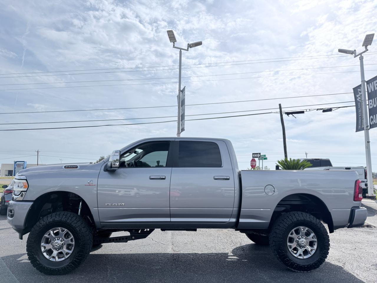 RAM 2500 Laramie 4x4 Crew Cab 6'4" Box 2024