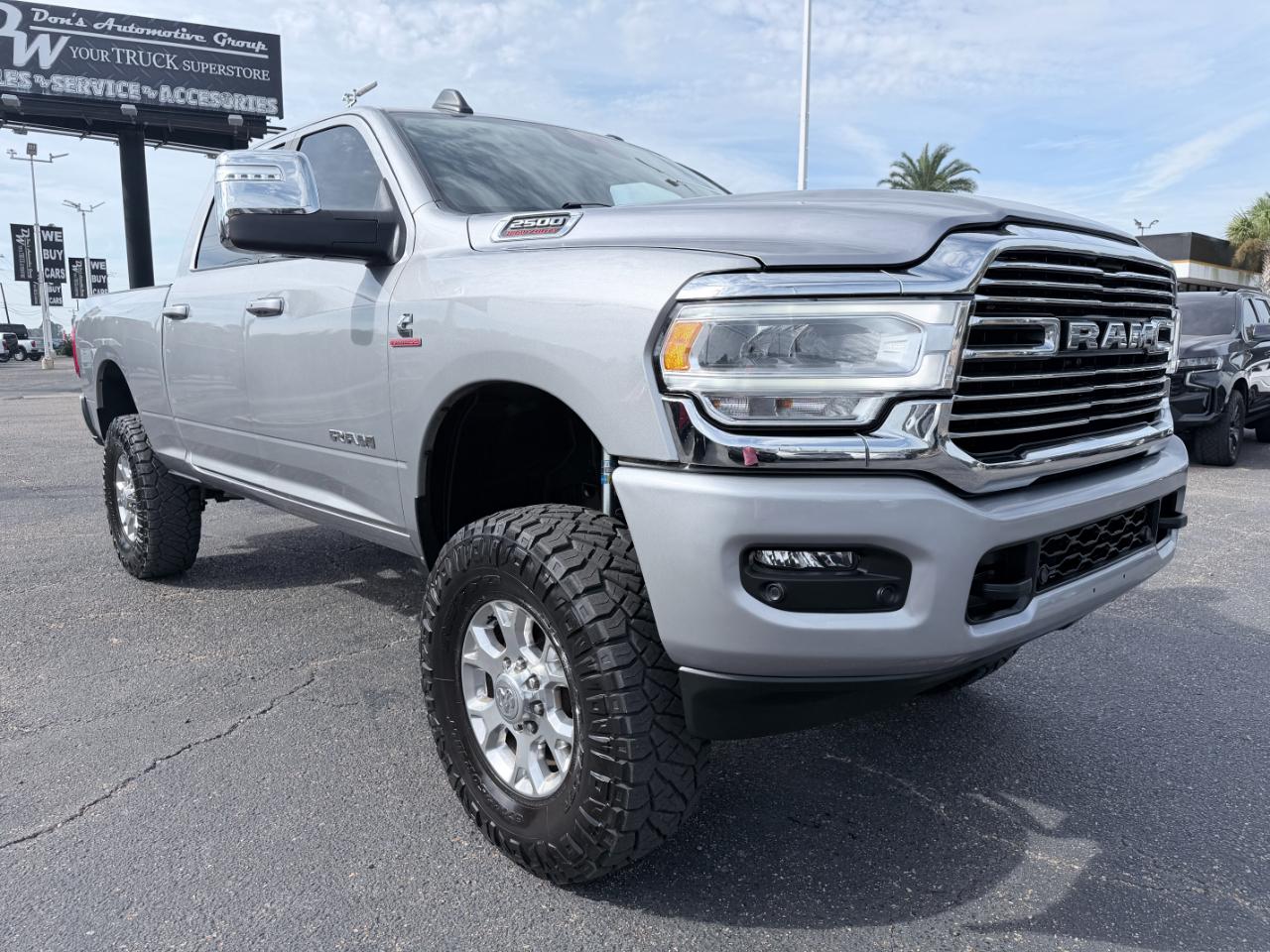 RAM 2500 Laramie 4x4 Crew Cab 6'4" Box 2024