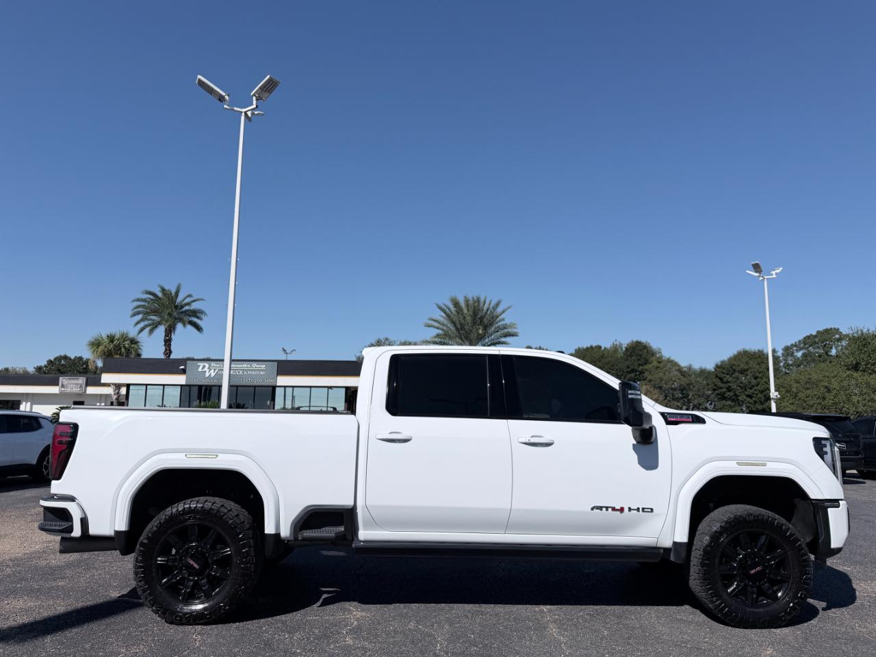 GMC Sierra 2500HD 4WD Crew Cab 159" AT4 2024