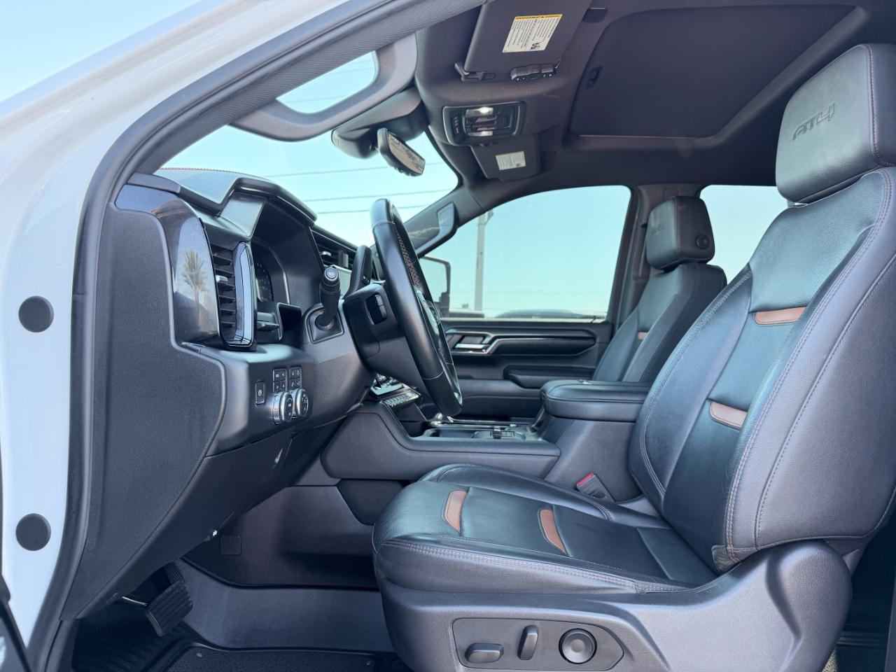 GMC Sierra 2500HD 4WD Crew Cab 159" AT4 2024
