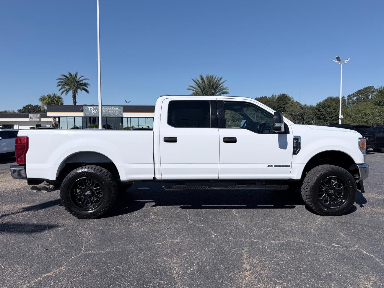 Ford Super Duty F-250 SRW XLT 4WD Crew Cab 8' Box 2022