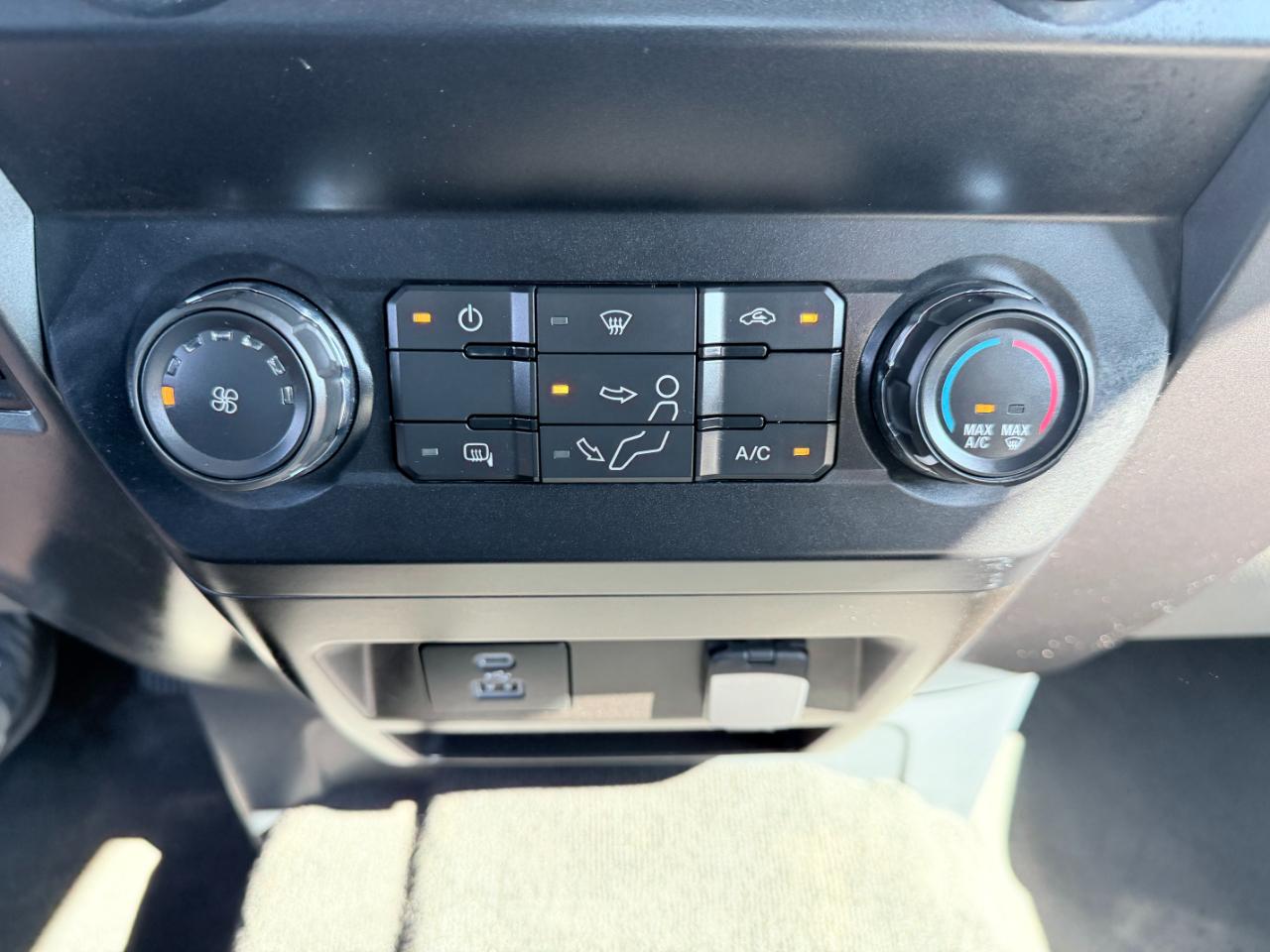 Ford Super Duty F-250 SRW XLT 4WD Crew Cab 8' Box 2022