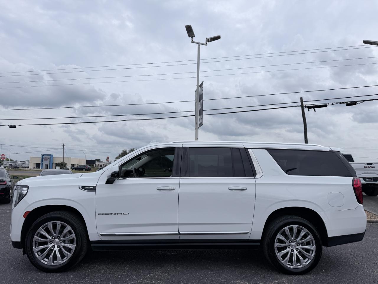 GMC Yukon XL 2WD 4dr Denali 2022