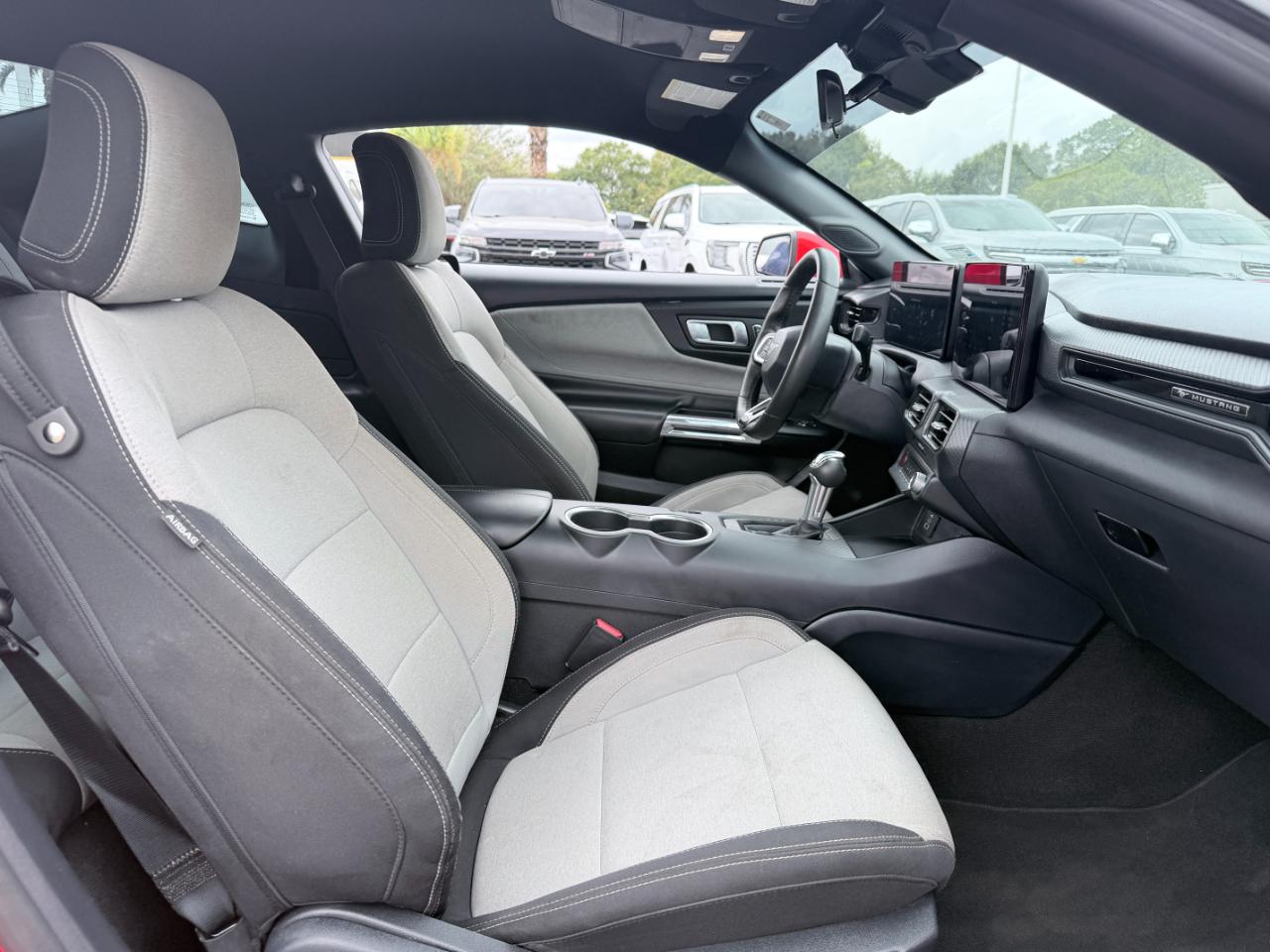 Ford Mustang EcoBoost Fastback 2024