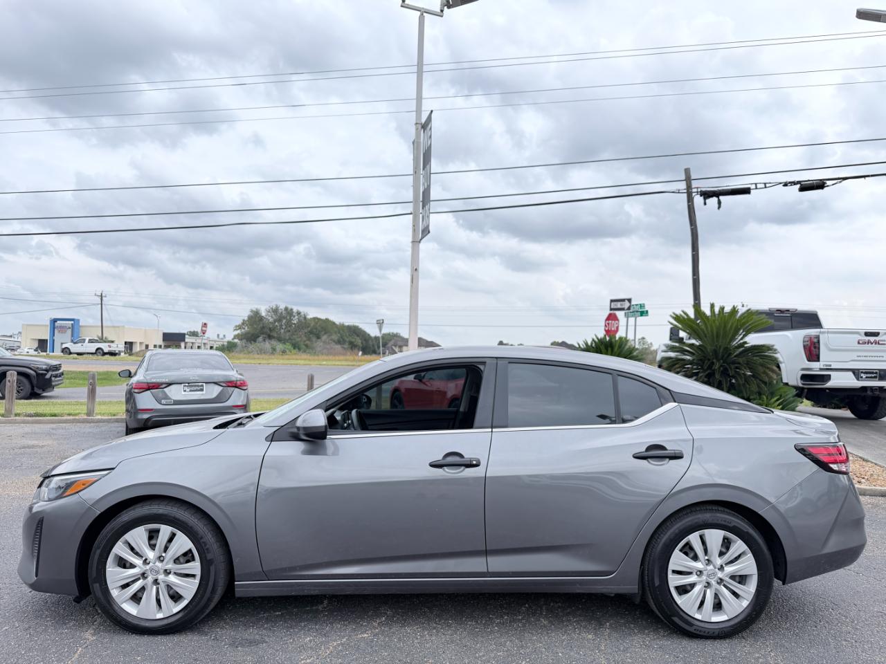 Nissan Sentra S CVT 2024